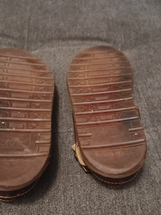 Sandals_&_Flip_Flops